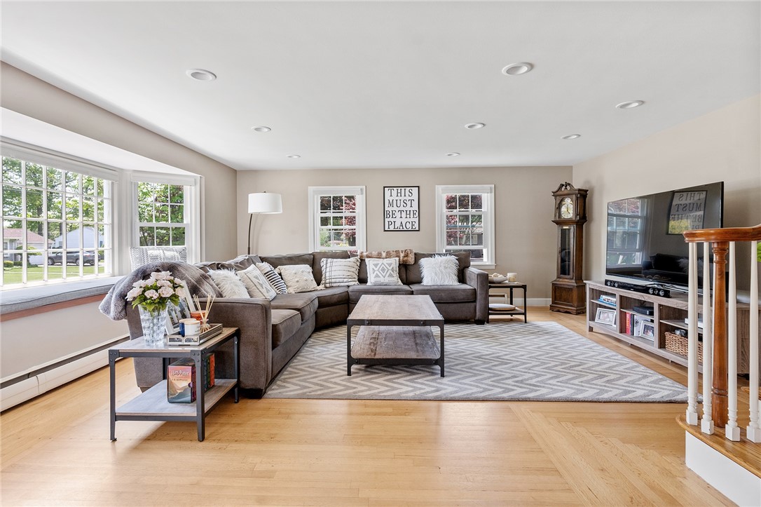 81 Park Forest Road Cranston, RI 02920 - Photo 7 of 42 Gallery Image 7