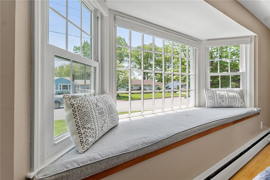 81 Park Forest Road Cranston, RI 02920 - Photo 8 of 42 Gallery Image 8
