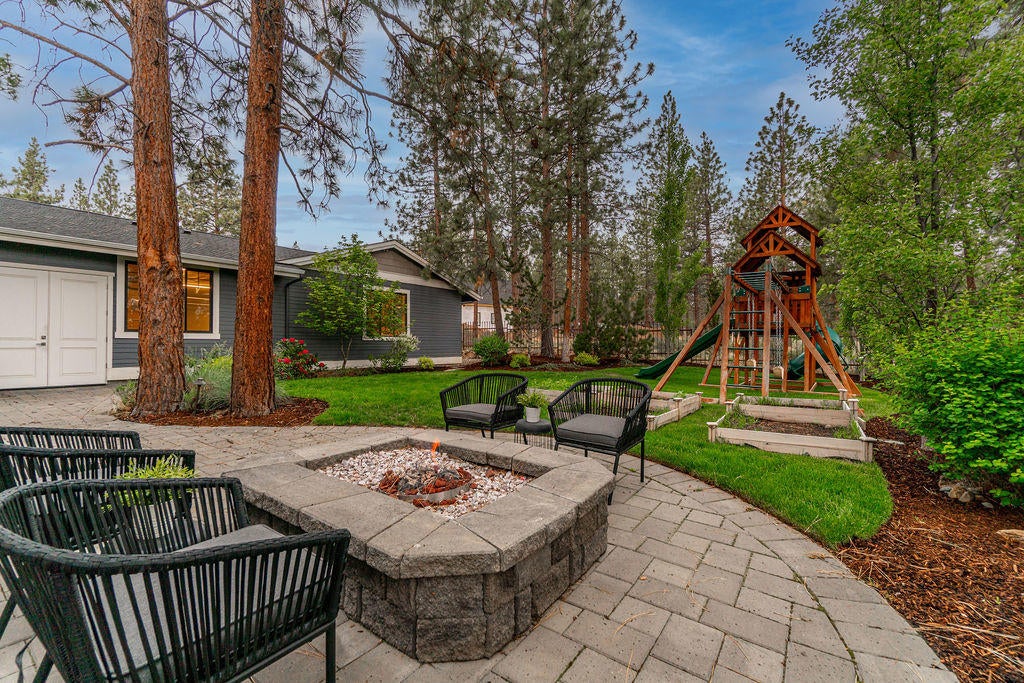 3336 Northwest Shevlin Ridge Bend, OR 97703 - Photo 60 of 69 RileyVisuals-10