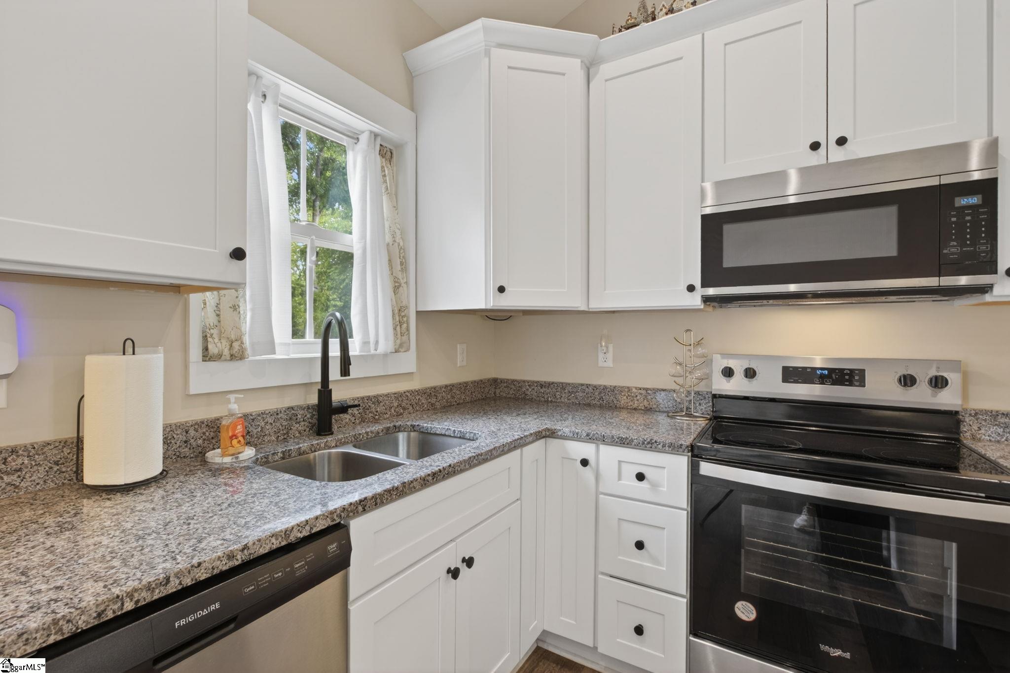 435 Minor Street Williamston, SC 29697 - Photo 11 of 29