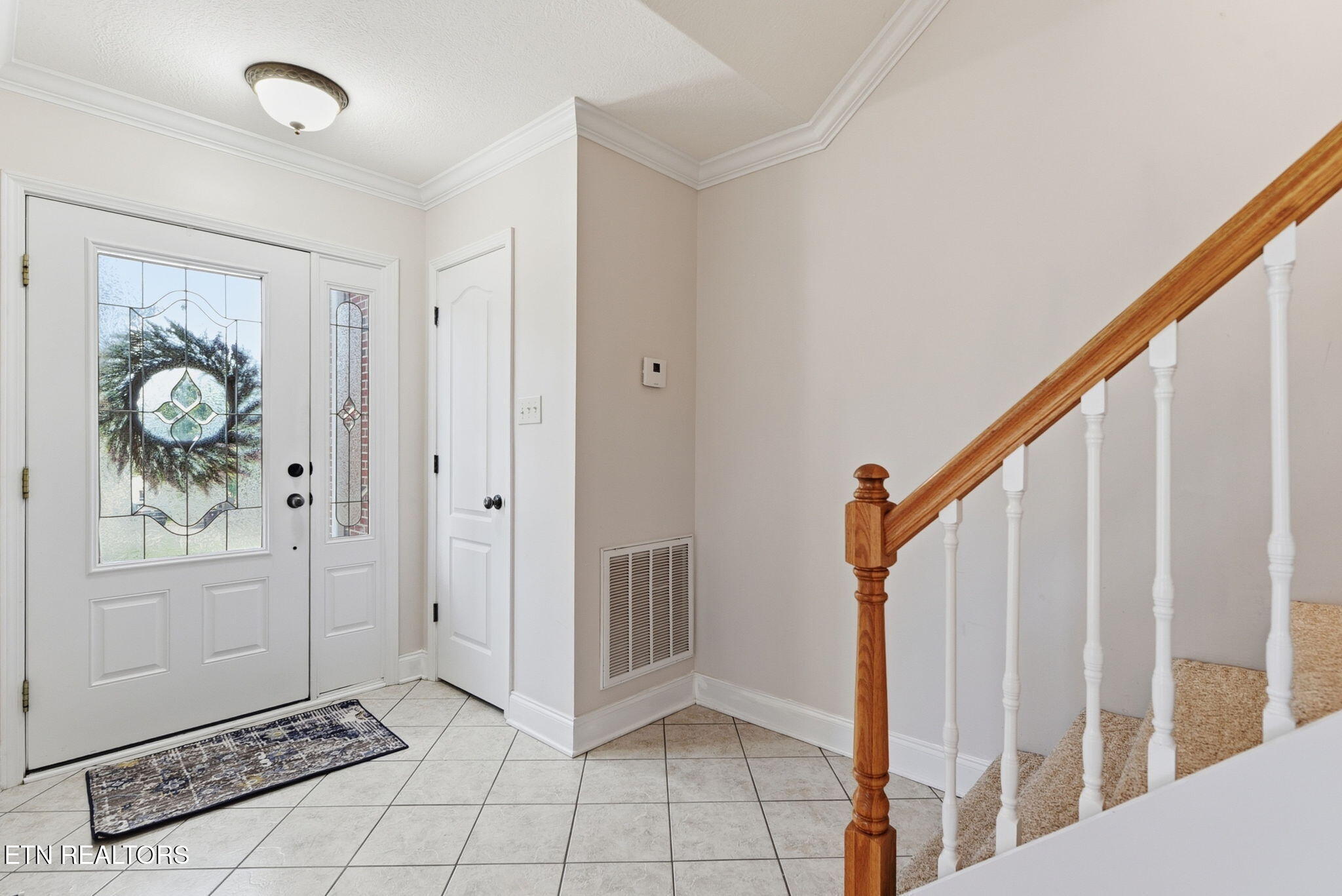 221 Sweetgum Lane Oak Ridge, TN 37830 - Photo 5 of 38 5-web-or-mls-DSC_9600