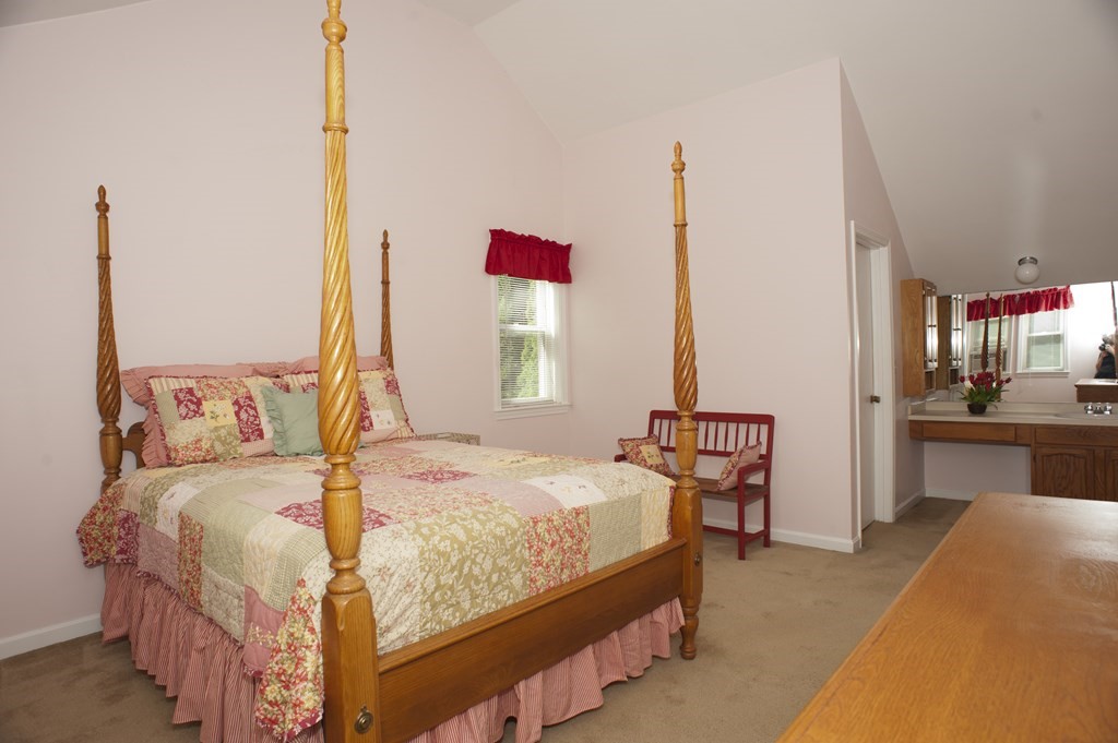 16 Autumn Road Medway, MA 02053 - Photo 18 of 32 Gallery Image 18