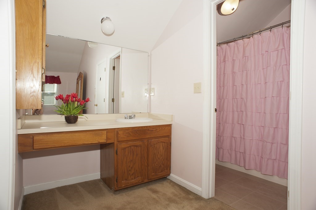 16 Autumn Road Medway, MA 02053 - Photo 19 of 32 Gallery Image 19