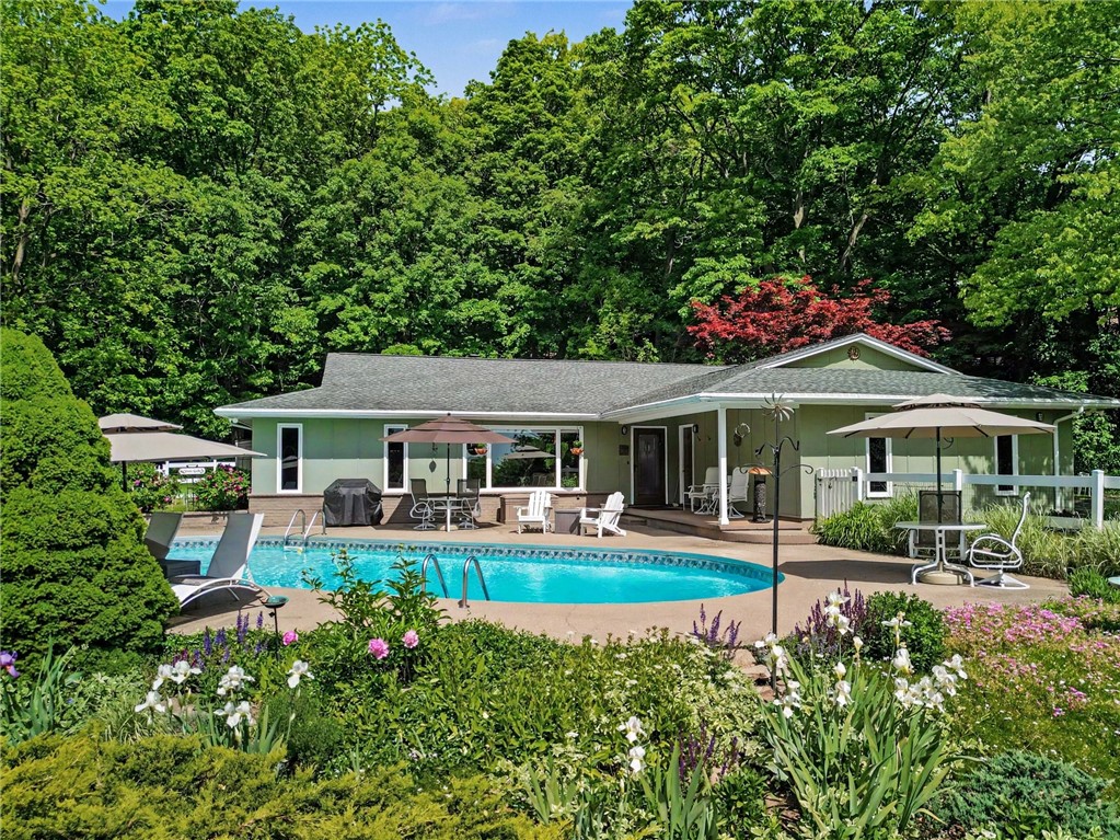 1722 Strong Road Victor, NY 14564 - Photo 1 of 33 Beautifully maintained 1986 sq.ft. Ranch with 3 be