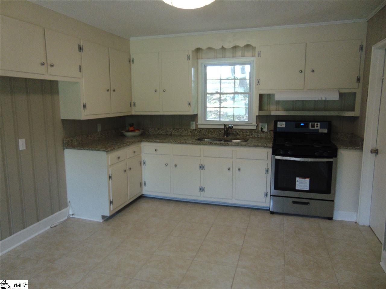 200 Ruth Drive Easley, SC 29640 - Photo 11 of 24