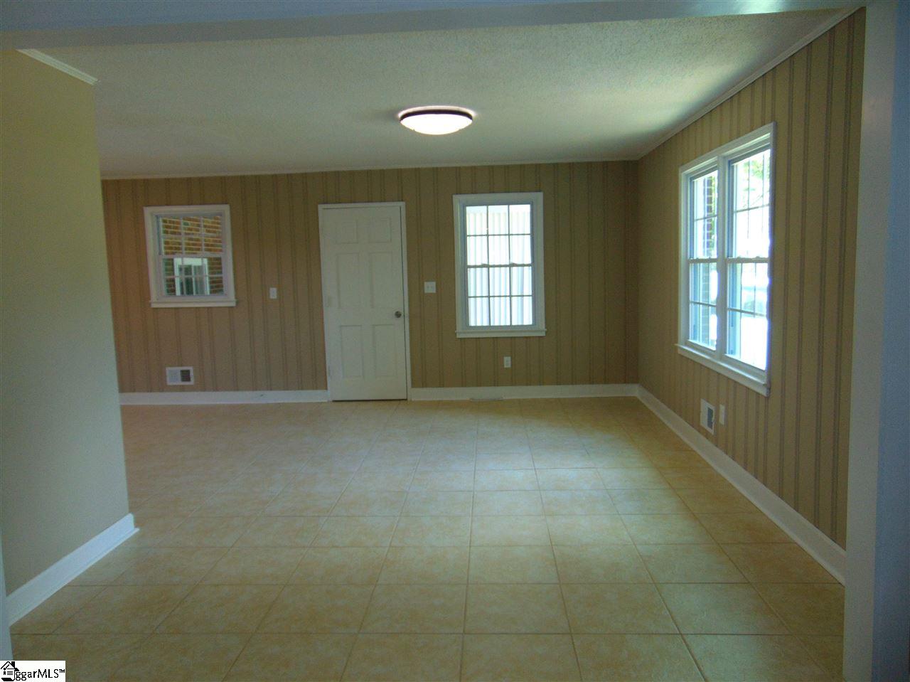 200 Ruth Drive Easley, SC 29640 - Photo 7 of 24