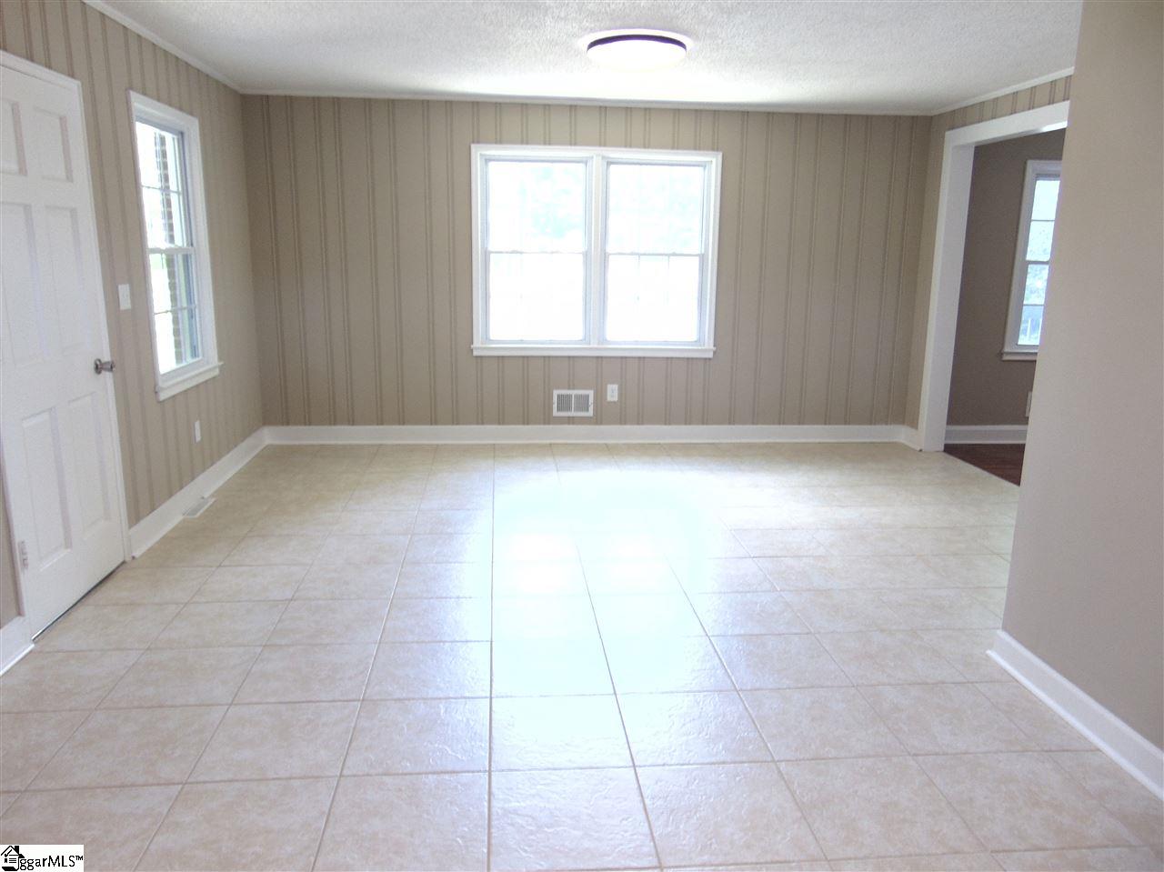 200 Ruth Drive Easley, SC 29640 - Photo 8 of 24