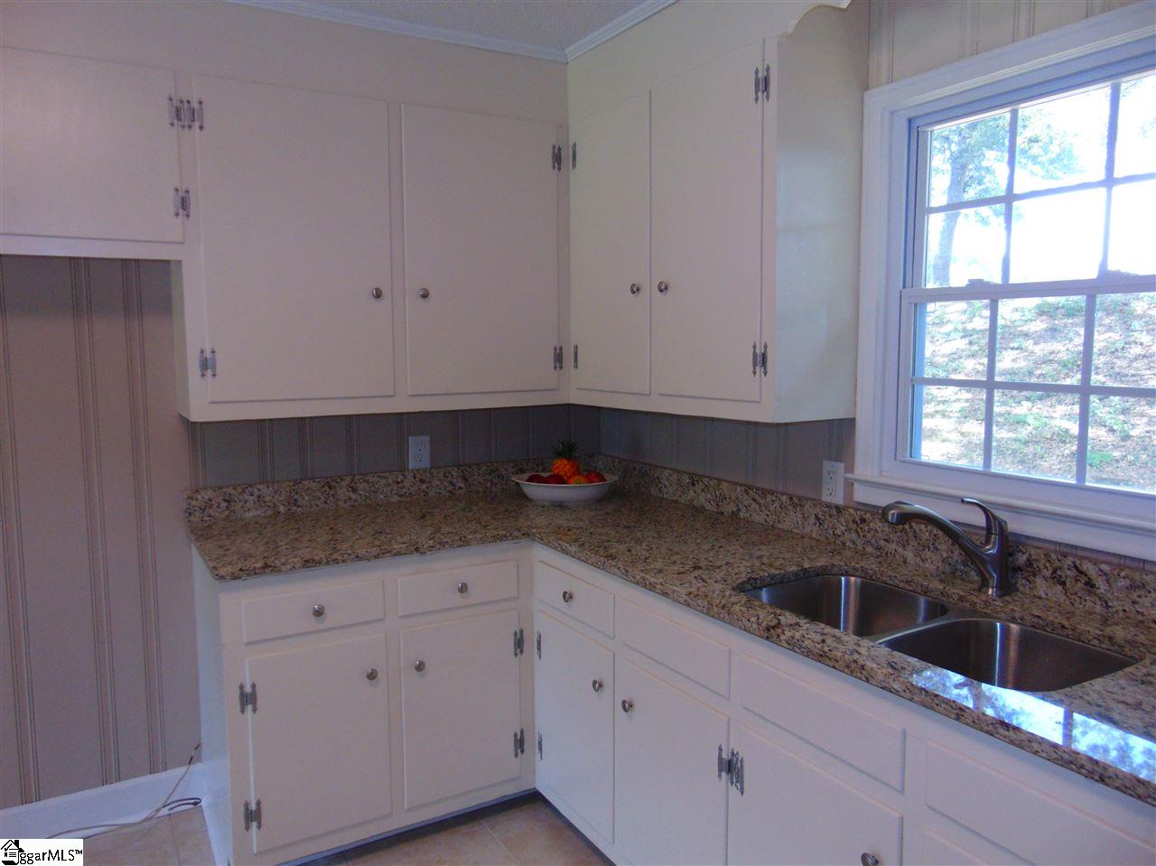 200 Ruth Drive Easley, SC 29640 - Photo 10 of 24