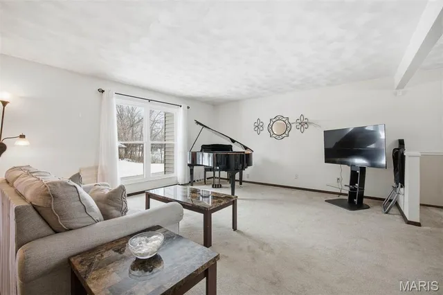 $309,000 | 221 Jubaka Drive, Fairview Heights, IL 62208