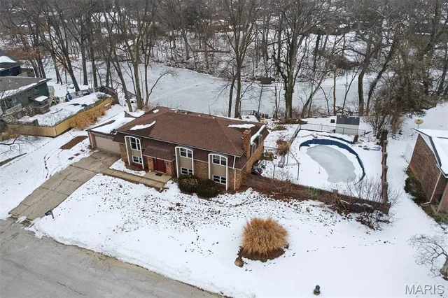 $309,000 | 221 Jubaka Drive, Fairview Heights, IL 62208
