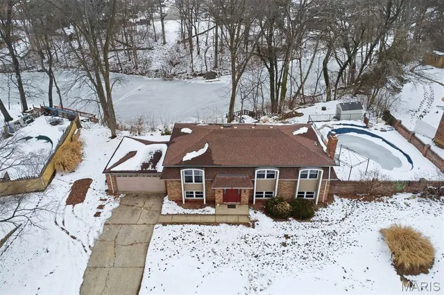 $309,000 | 221 Jubaka Drive, Fairview Heights, IL 62208