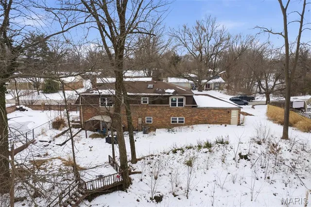 $309,000 | 221 Jubaka Drive, Fairview Heights, IL 62208