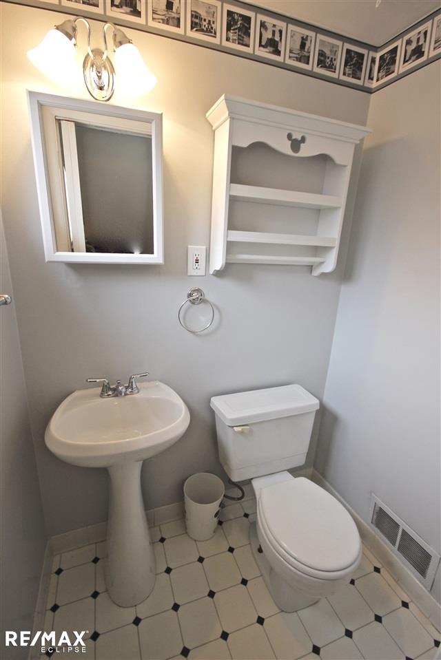 17851 Airport Road Fraser, MI 48026 - Photo 17 of 36 Gallery Image 17