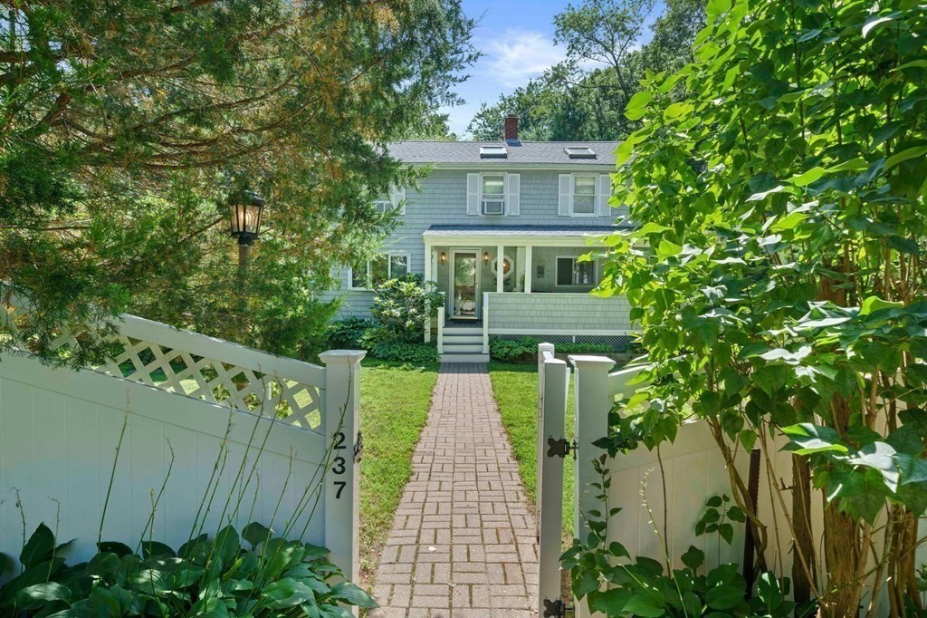 237 Damons Point Road Marshfield, MA 02050 - Photo 3 of 42 Gallery Image 3