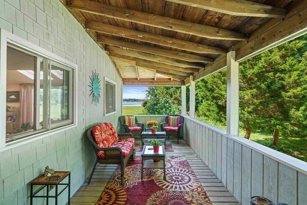 237 Damons Point Road Marshfield, MA 02050 - Photo 5 of 42 Gallery Image 5