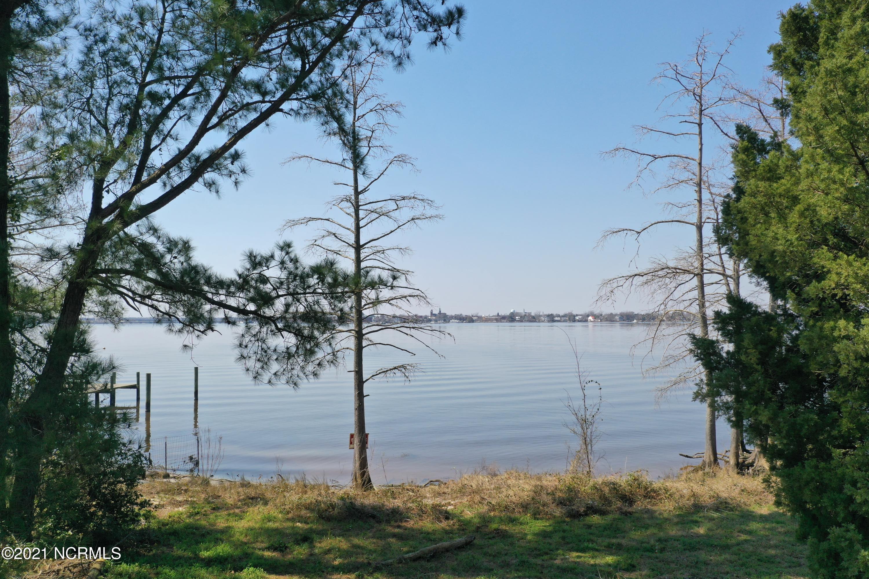409 Riverside Drive New Bern, NC 28560 - Photo 3 of 15 Water Front Lot