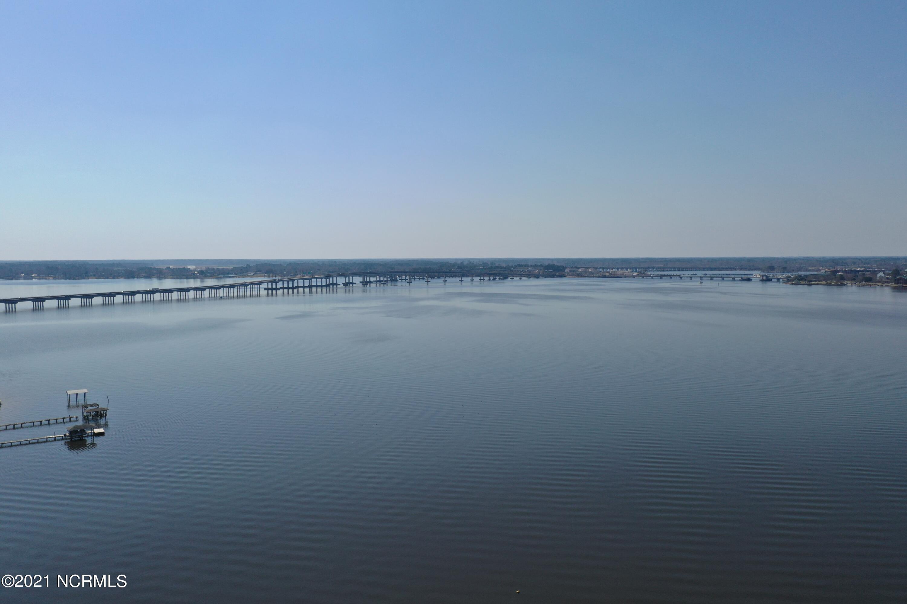 409 Riverside Drive New Bern, NC 28560 - Photo 4 of 15 Great View of The Neuse River