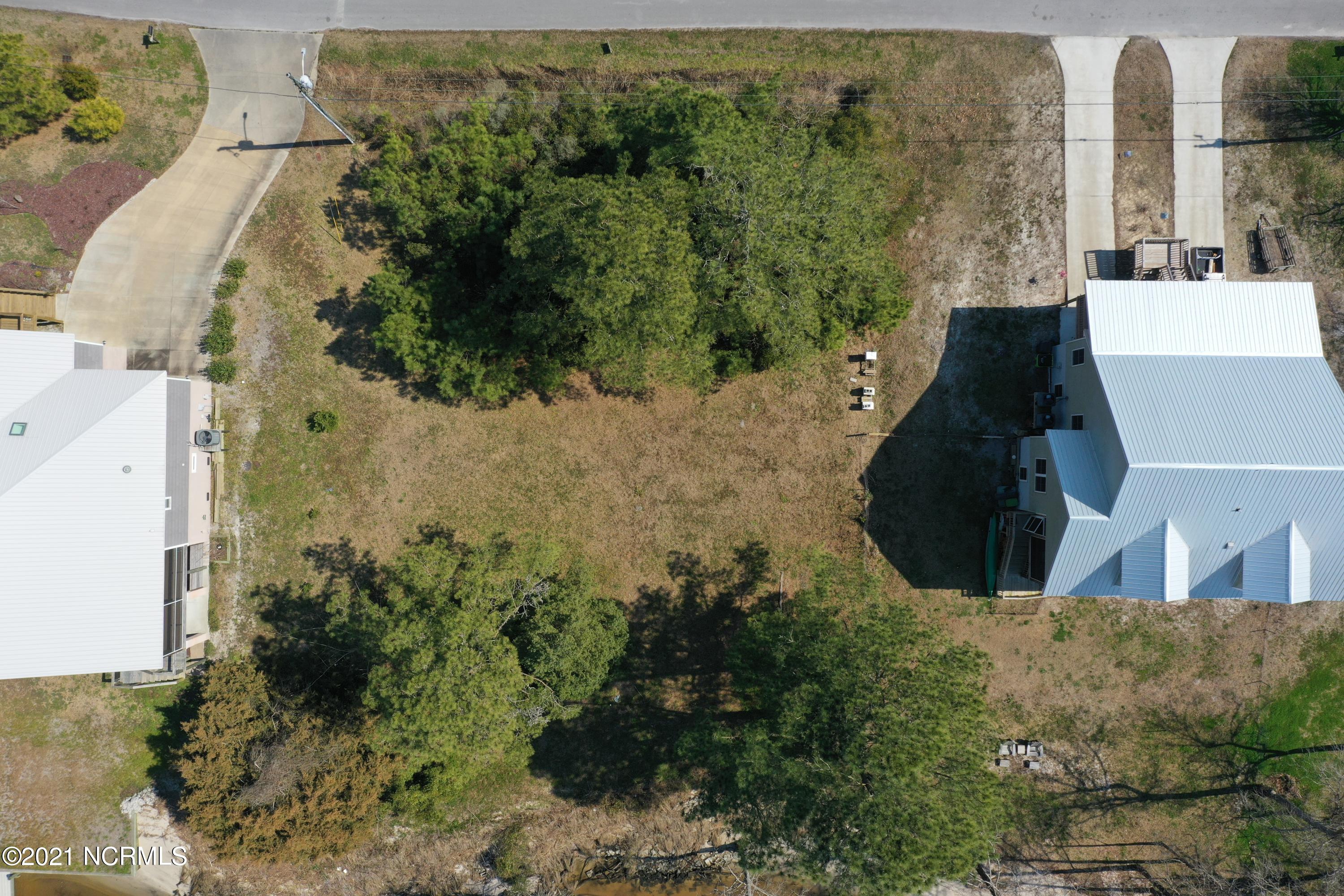 409 Riverside Drive New Bern, NC 28560 - Photo 5 of 15 Aerial View