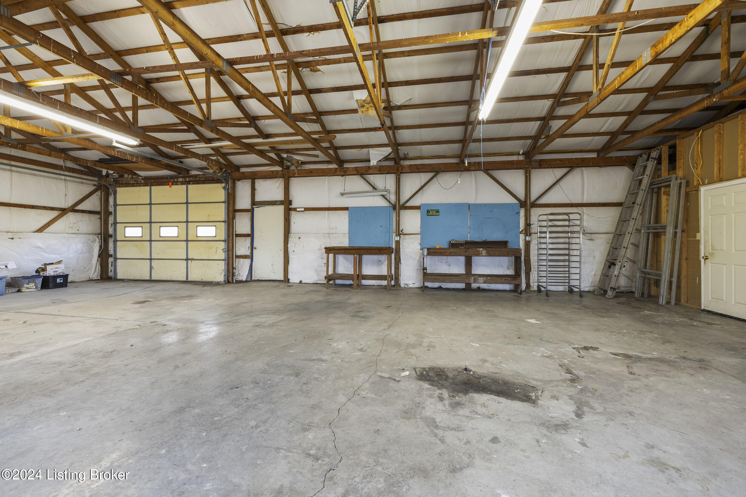 4811 Lake Jericho Road Smithfield, KY 40068 - Photo 45 of 46 BACK OF OUT BUILDING
