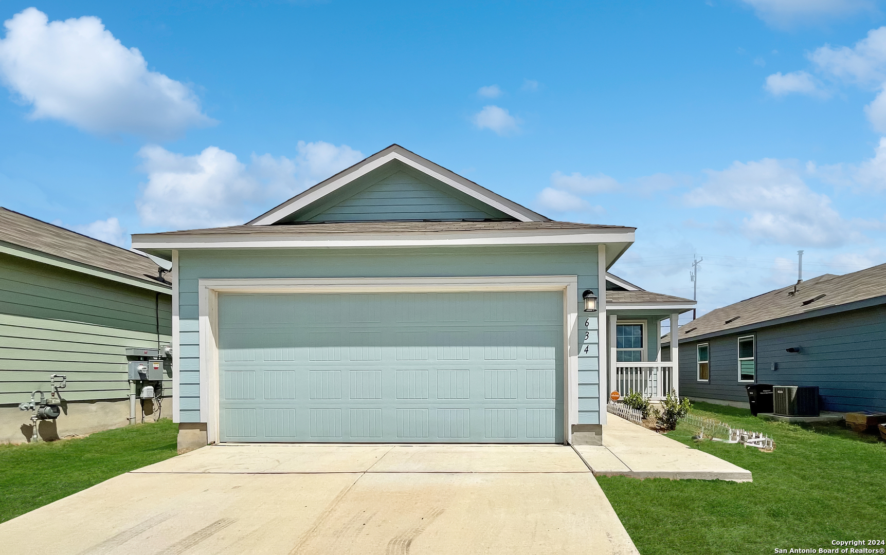 a front view of house with yard