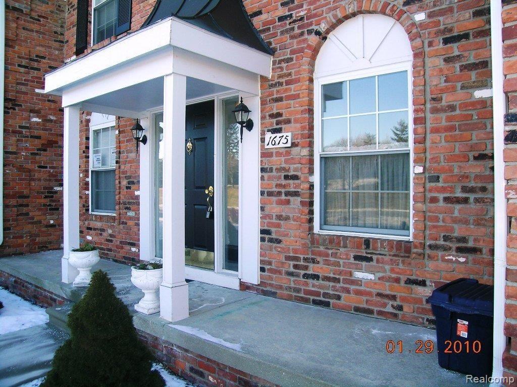 1675 A Huntington Park Rochester, MI 48309 - Photo 4 of 24 DSCN7522