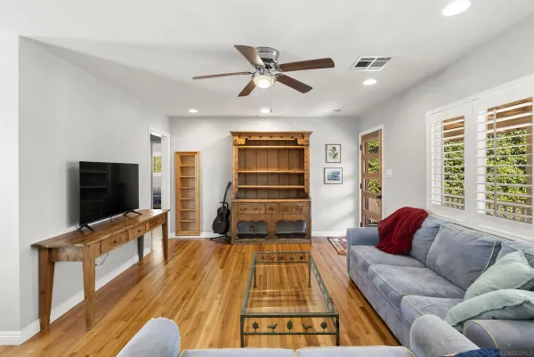 $749,000 | 133 Ocean Vw Court, Vista, CA 92084