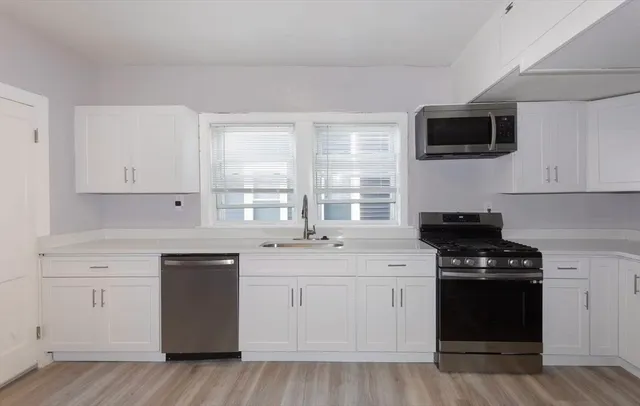 $3,300 | 287 Medford Street, Unit 1, Somerville, MA 02143