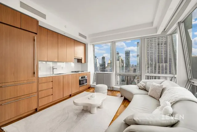 $1,500,000 | 400 5th Avenue, Unit 34H | Midtown South