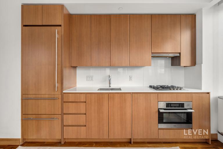 400 5th Avenue, Unit 34H Manhattan, NY 10018 - Photo 4 of 13 Photo 4