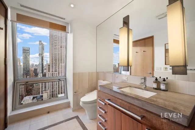 $1,500,000 | 400 5th Avenue, Unit 34H | Midtown South