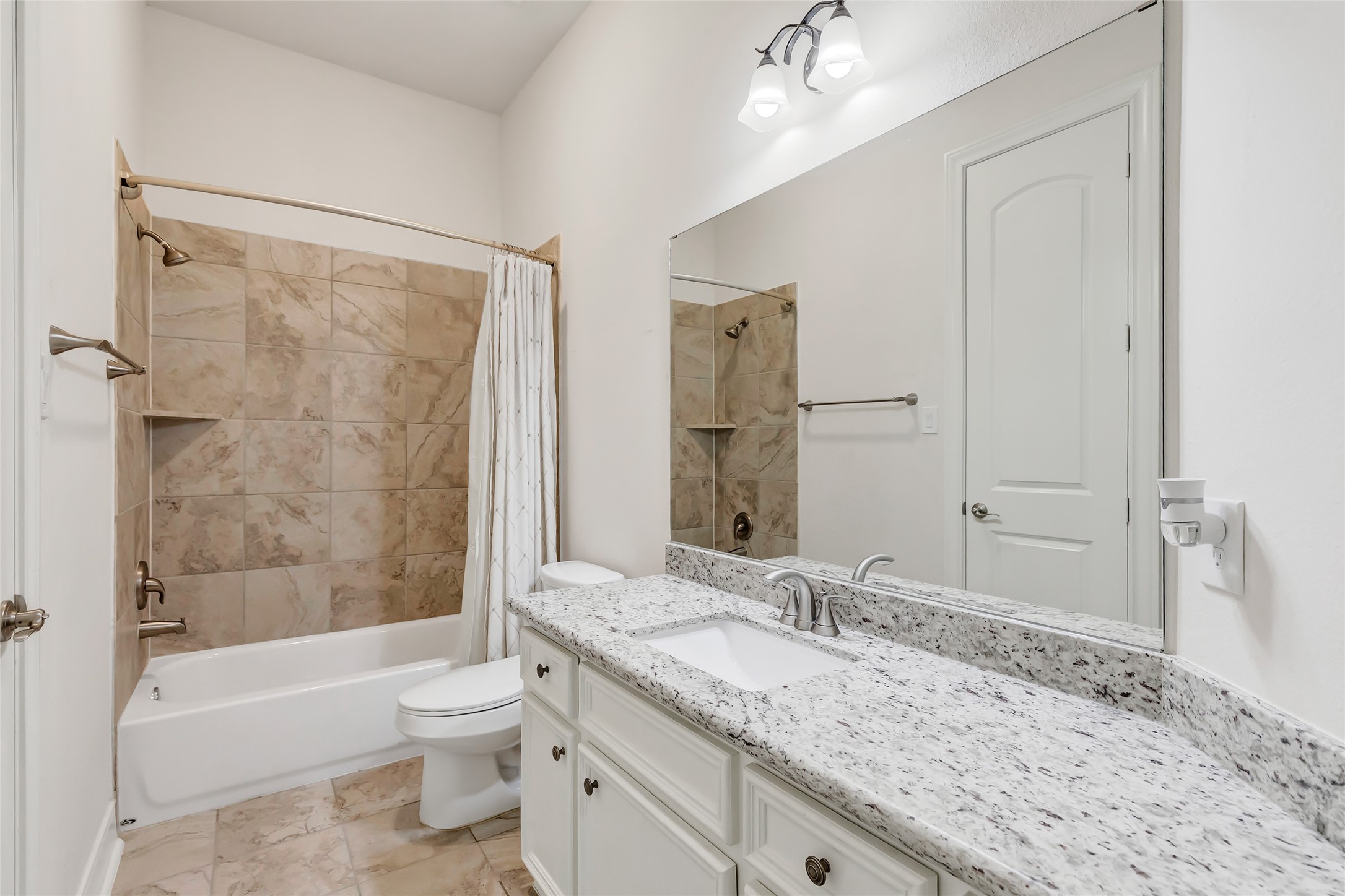229 Sundog Road Huntsville, TX 77340 - Photo 28 of 50 Secondary bathroom
