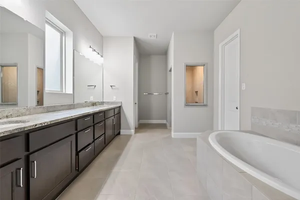 $710,000 | 2117 Arrowood Glen Drive, Houston, TX 77077