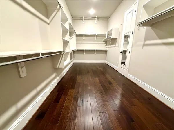 $710,000 | 2117 Arrowood Glen Drive, Houston, TX 77077