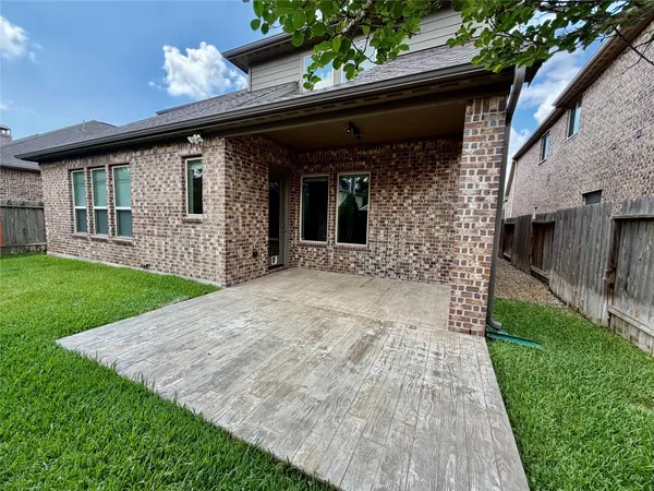 $710,000 | 2117 Arrowood Glen Drive, Houston, TX 77077