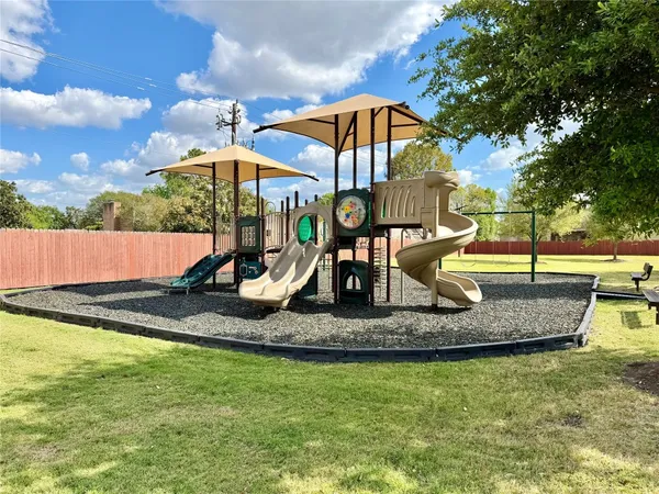 $710,000 | 2117 Arrowood Glen Drive, Houston, TX 77077