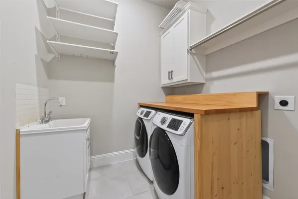 $710,000 | 2117 Arrowood Glen Drive, Houston, TX 77077