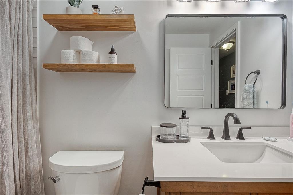 243 Shafer Road Coraopolis, PA 15108 - Photo 17 of 38 Gallery Image 17