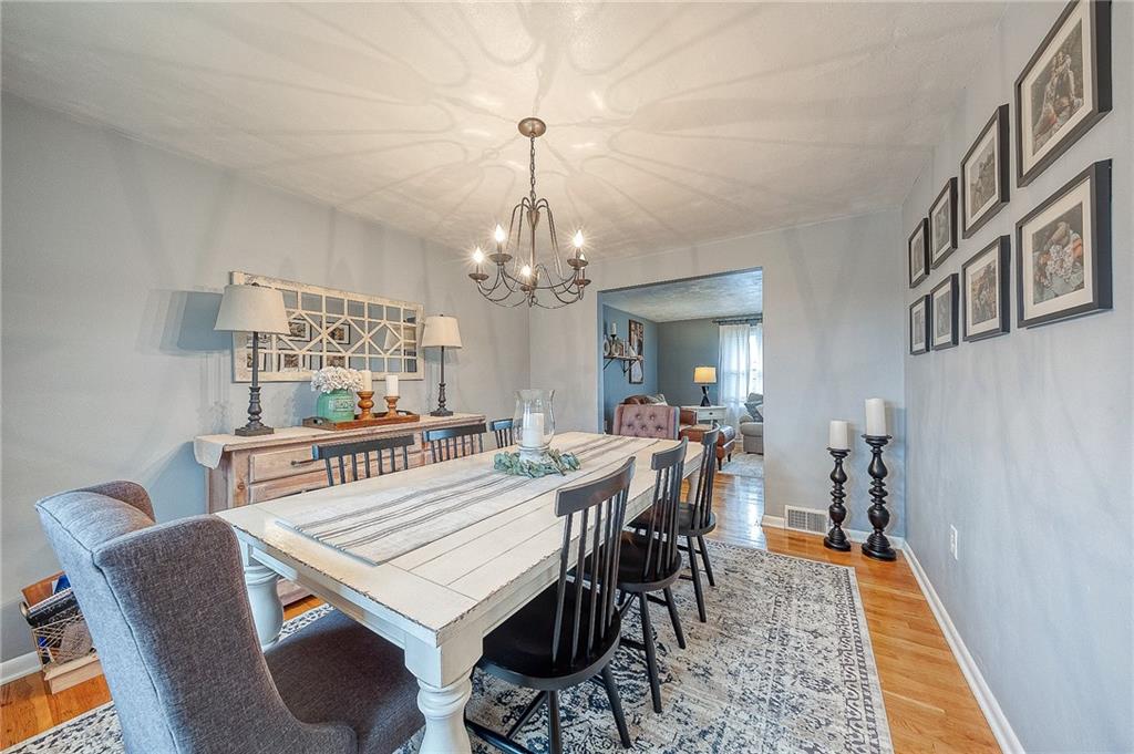 243 Shafer Road Coraopolis, PA 15108 - Photo 5 of 38 Gallery Image 5