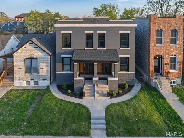$414,900 | 4322 Swan Avenue, St. Louis, MO 63110