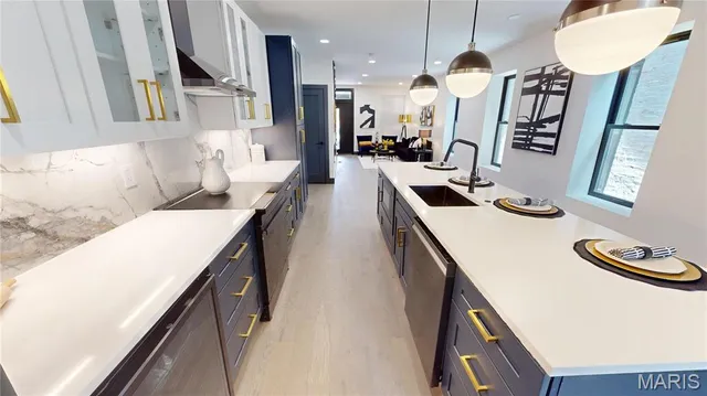 $414,900 | 4322 Swan Avenue, St. Louis, MO 63110