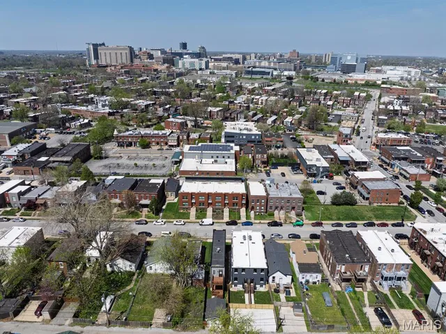 $414,900 | 4322 Swan Avenue, St. Louis, MO 63110