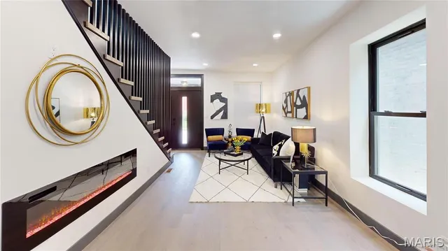 $414,900 | 4322 Swan Avenue, St. Louis, MO 63110