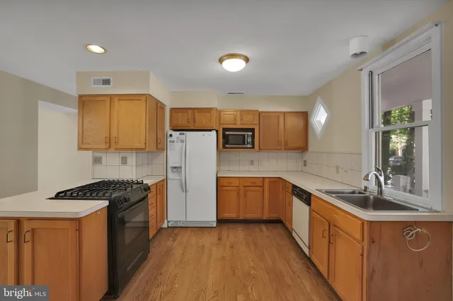 $4,950 | 4806 41st Street Northwest, Washington, DC 20016