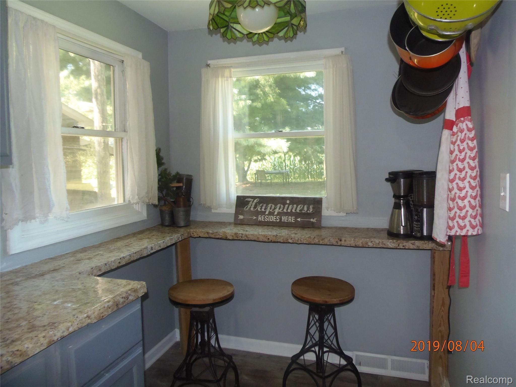 12542 Earl Road Stockbridge, MI 49285 - Photo 3 of 22 Cute little nook!
