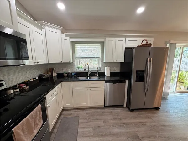 $1,725 | 1522 West Barlow Place, Dunnellon, FL 34434