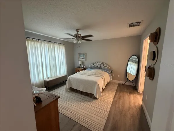 $1,725 | 1522 West Barlow Place, Dunnellon, FL 34434