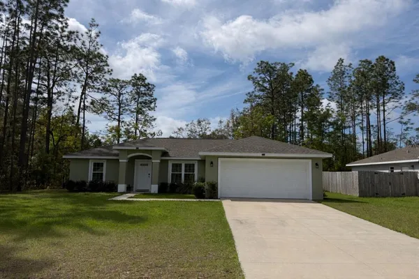 $1,725 | 1522 West Barlow Place, Dunnellon, FL 34434