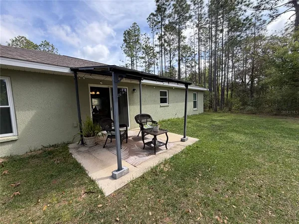 $1,725 | 1522 West Barlow Place, Dunnellon, FL 34434