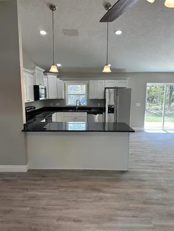 $1,725 | 1522 West Barlow Place, Dunnellon, FL 34434