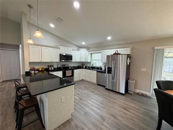 $1,725 | 1522 West Barlow Place, Dunnellon, FL 34434